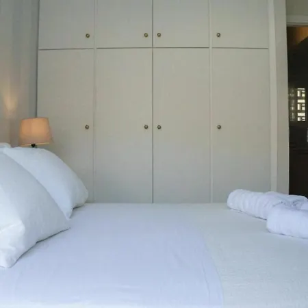 Apartamento Coastal Sleeps 4 With Free Parking *