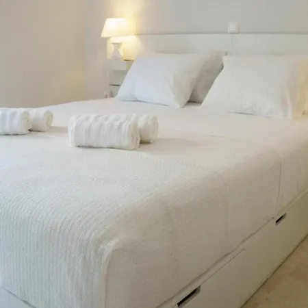 Coastal Sleeps 4 With Free Parking Loutráki